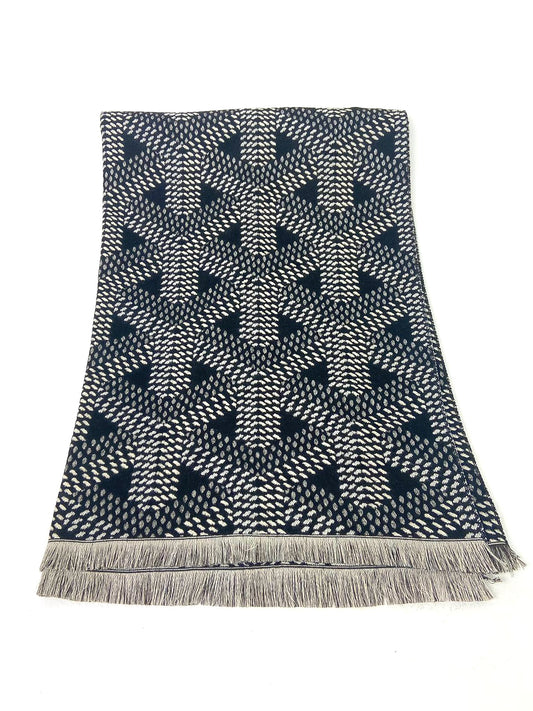 "Y" Hound's-Tooth Scarf