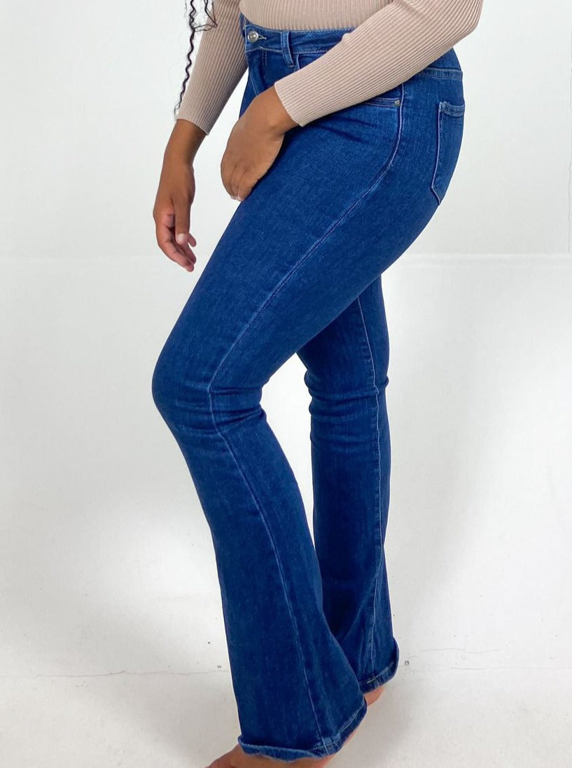 Basic Flared Jeans