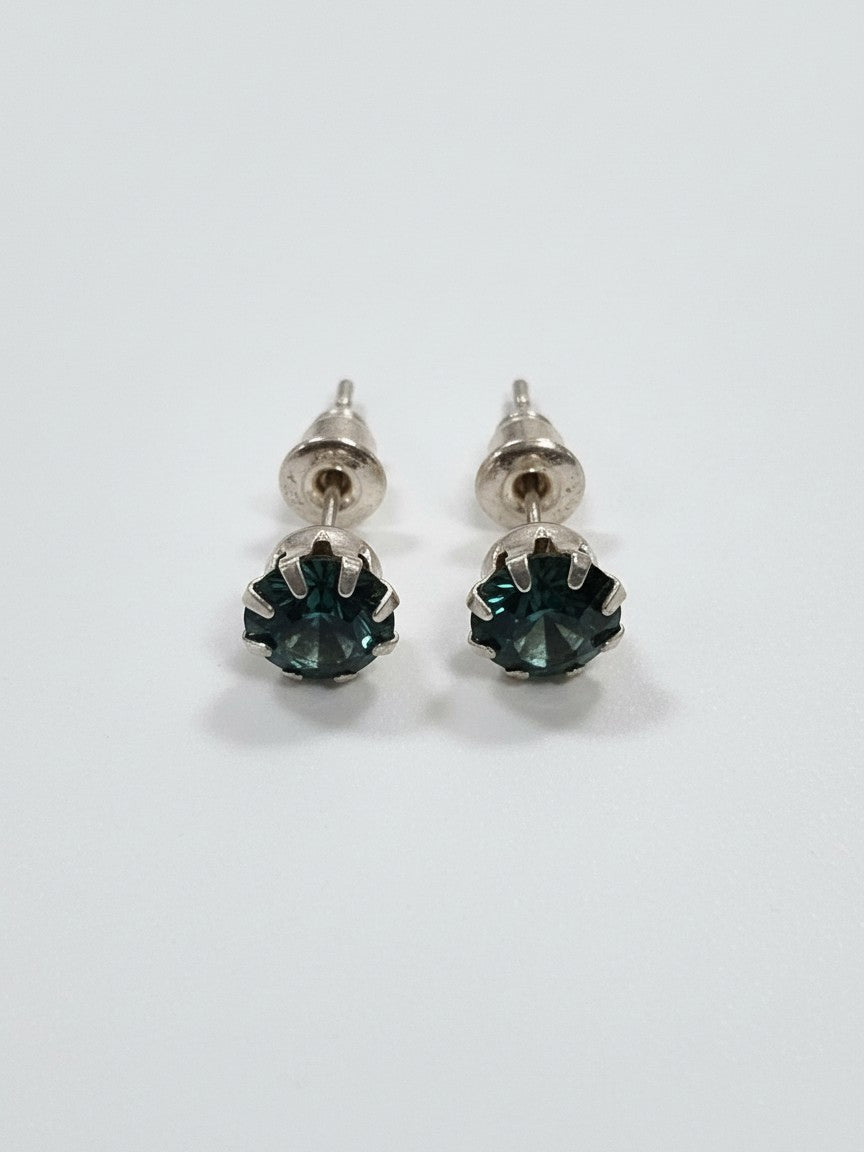 Stud Earrings (£2.99)