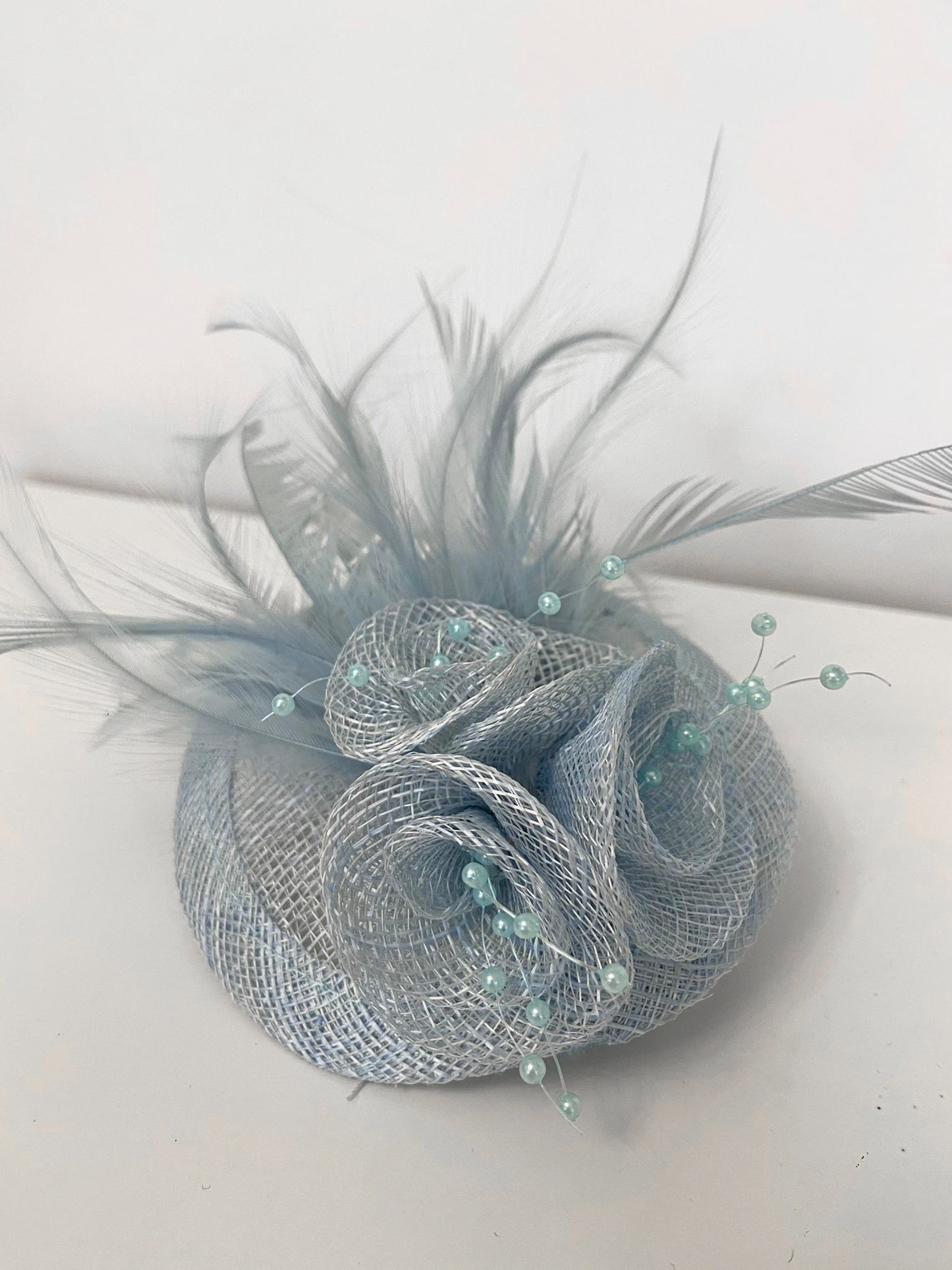 Mini Feather and Pearl Detail Fascinator