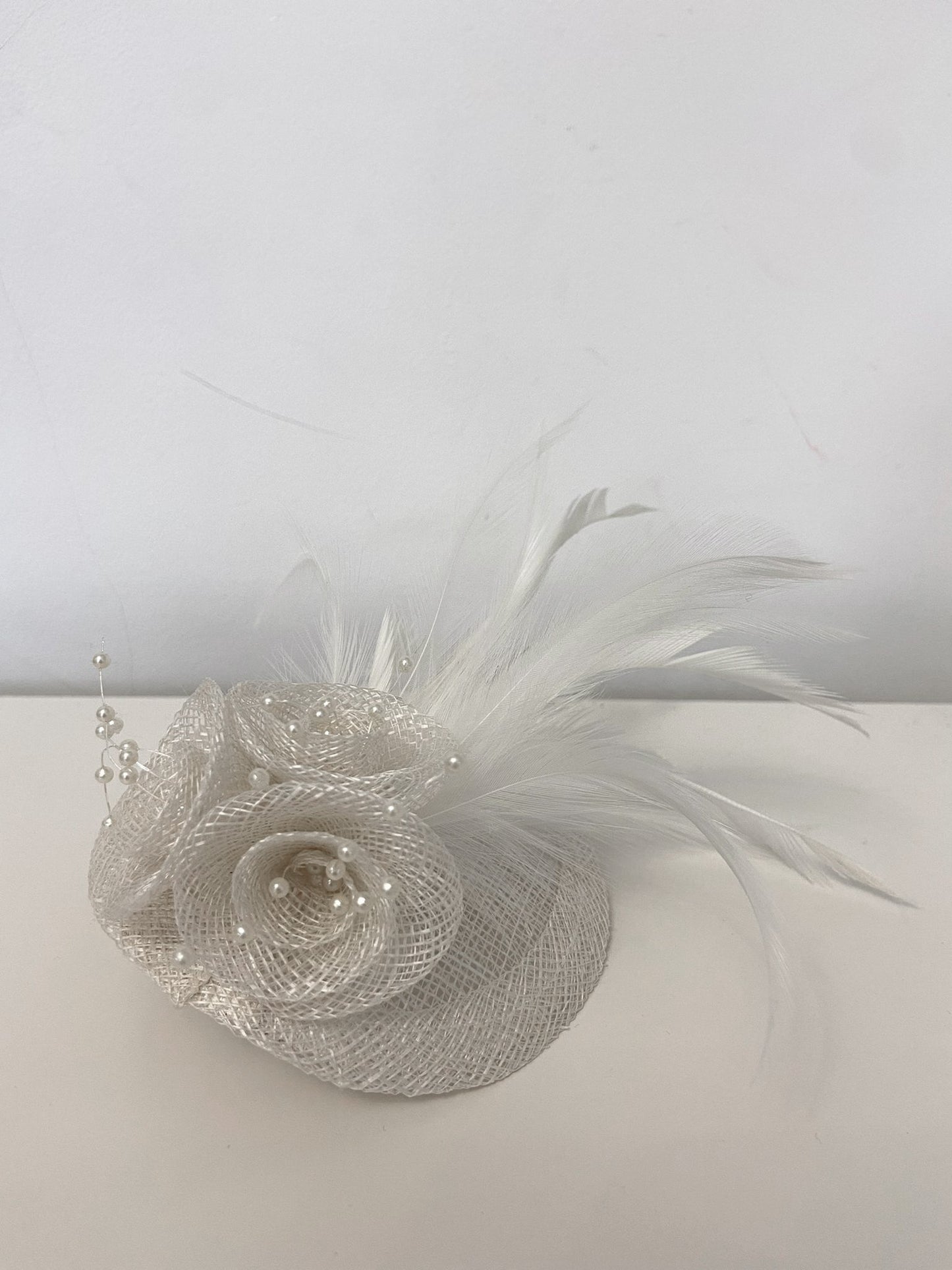 Mini Feather and Pearl Detail Fascinator