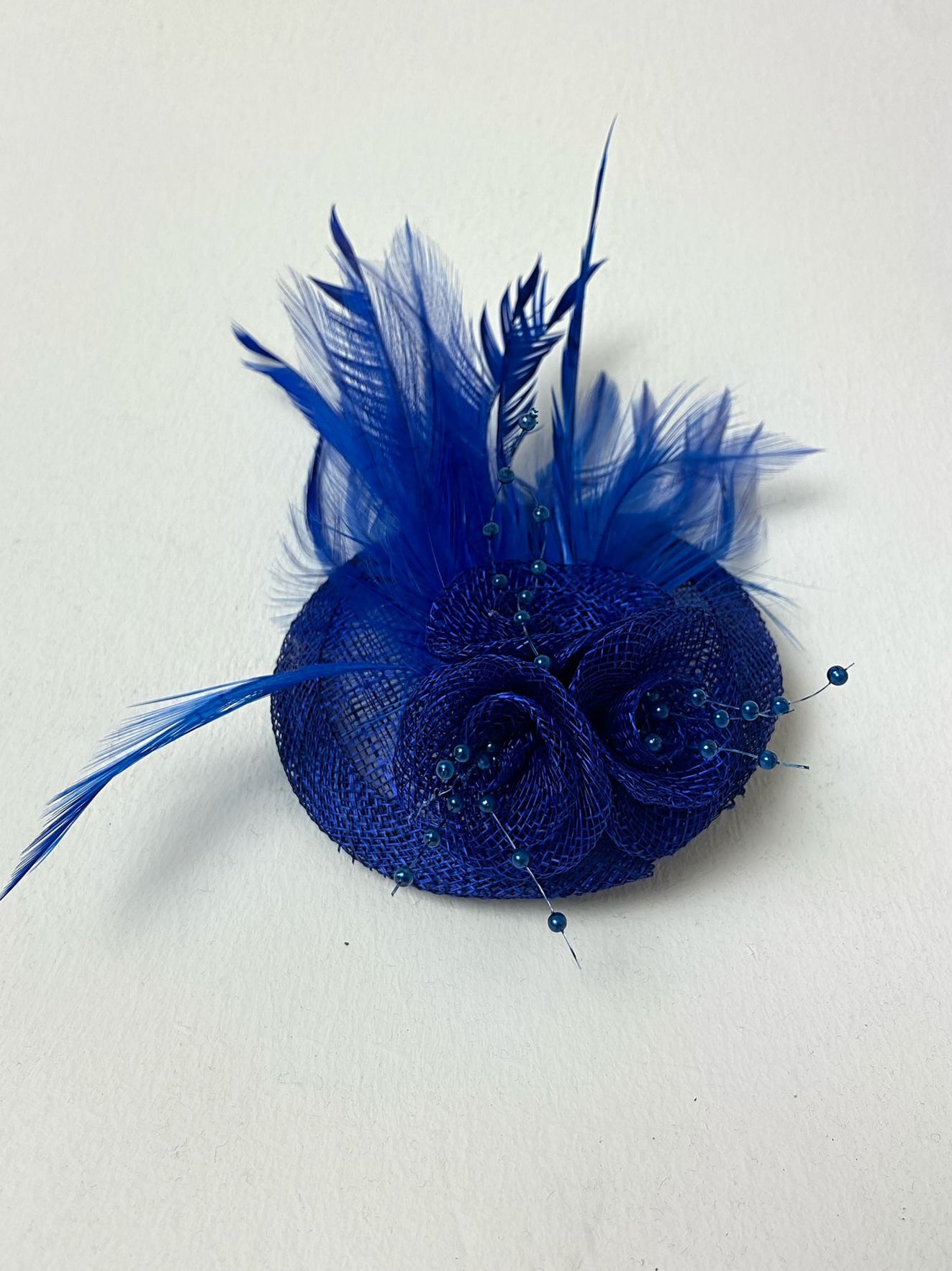 Mini Feather and Pearl Detail Fascinator