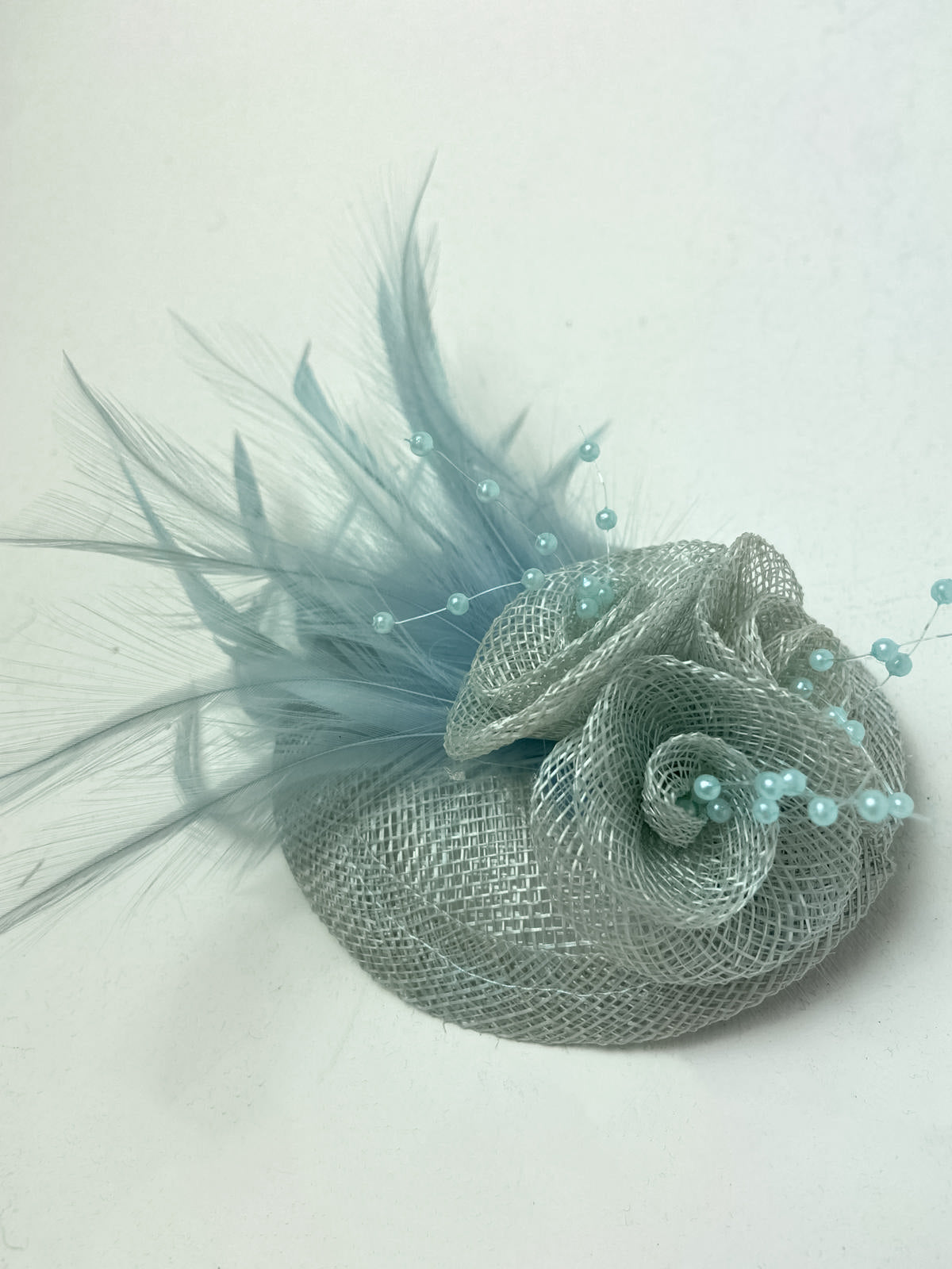 Mini Feather and Pearl Detail Fascinator