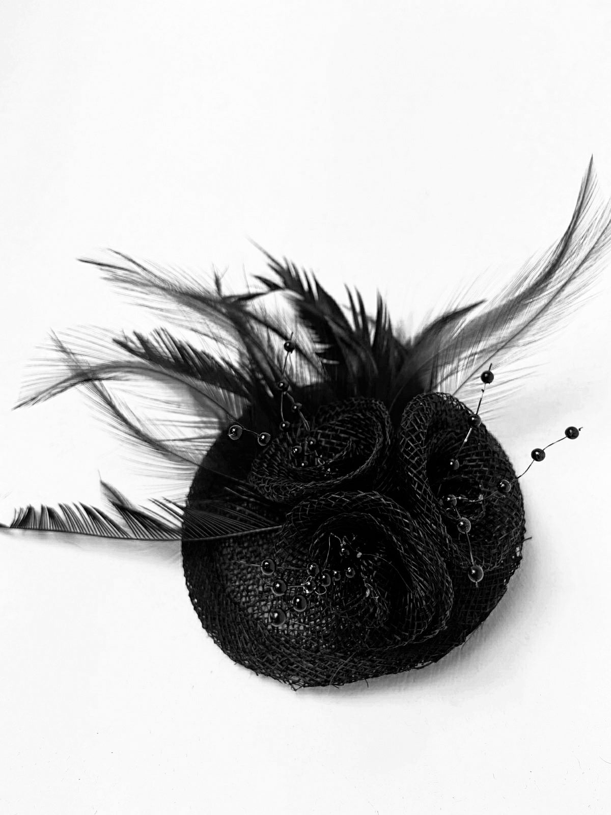 Mini Feather and Pearl Detail Fascinator