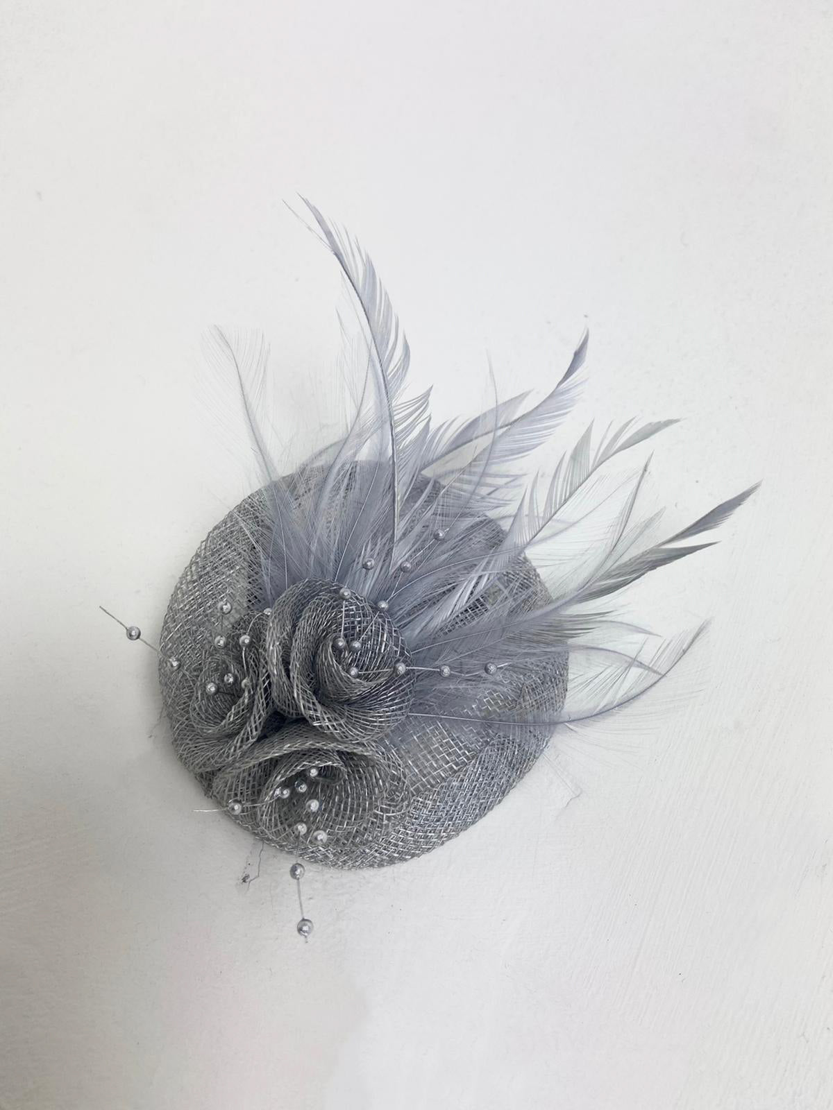 Mini Feather and Pearl Detail Fascinator